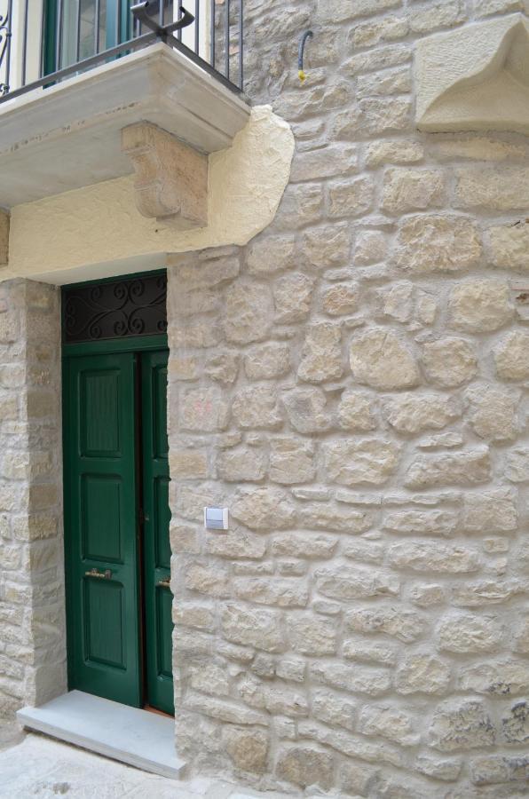 B&B La Casa Di Giulietta Castelmezzano Luaran gambar